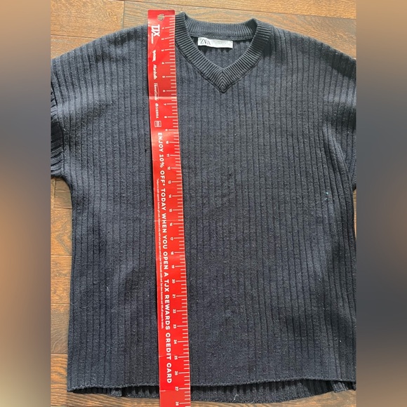 Zara Ribbed V-Neck Sweater - Picture 9 of 10